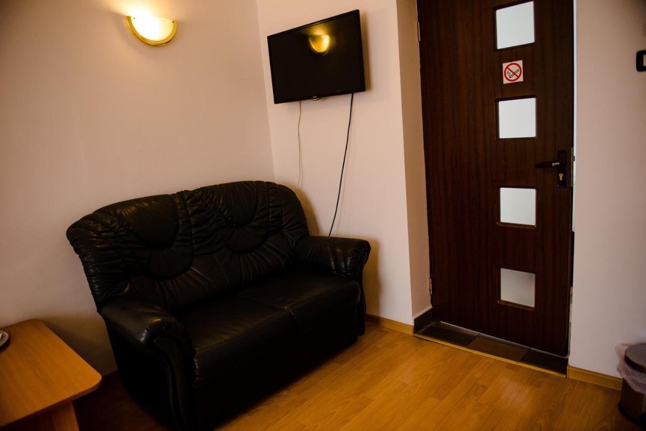 Pensiune Roua Arad Extérieur photo