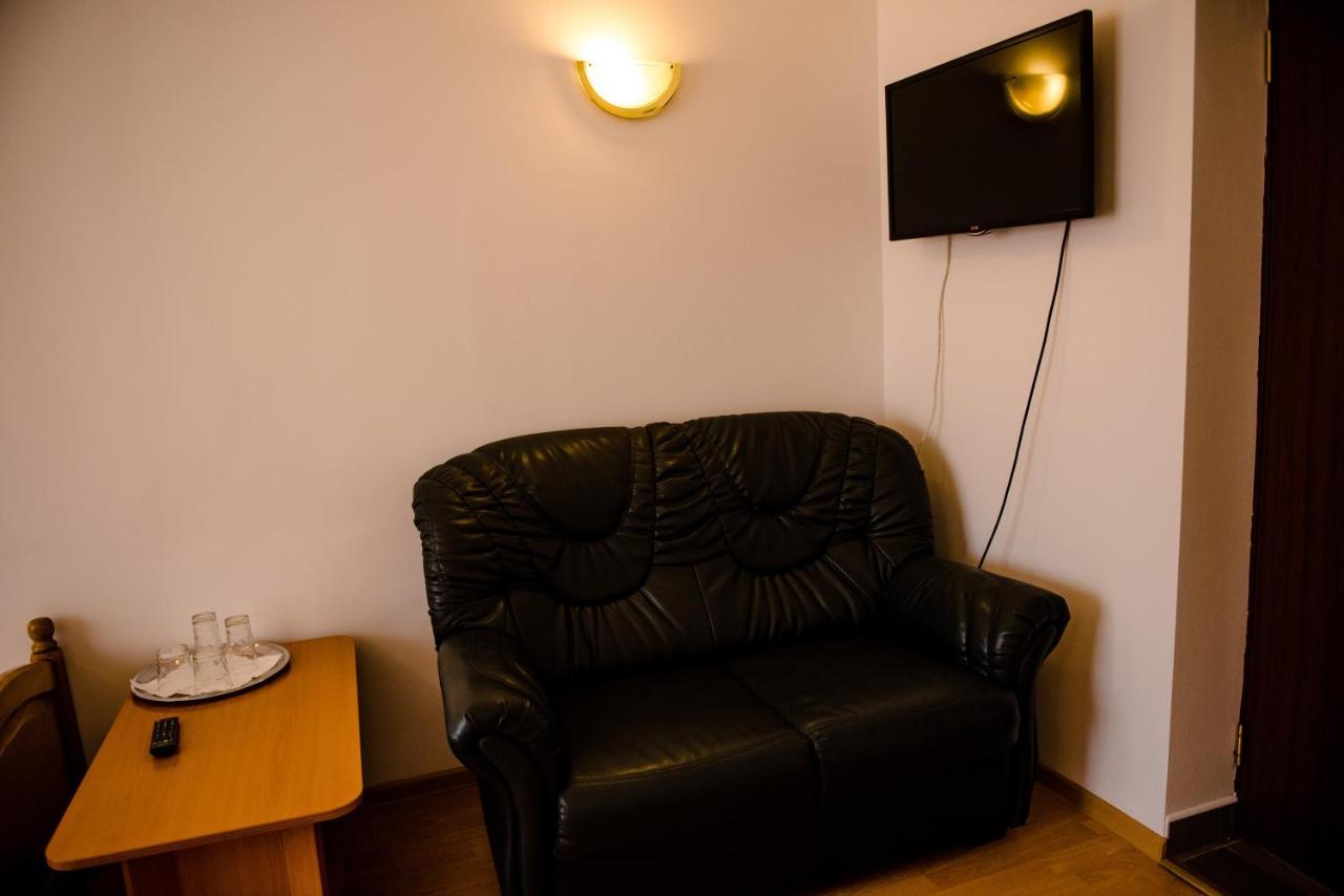 Pensiune Roua Arad Extérieur photo