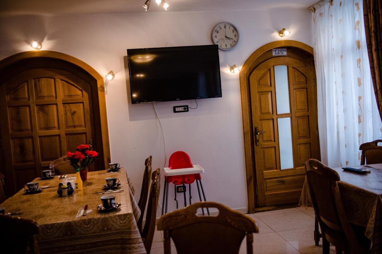 Pensiune Roua Arad Extérieur photo