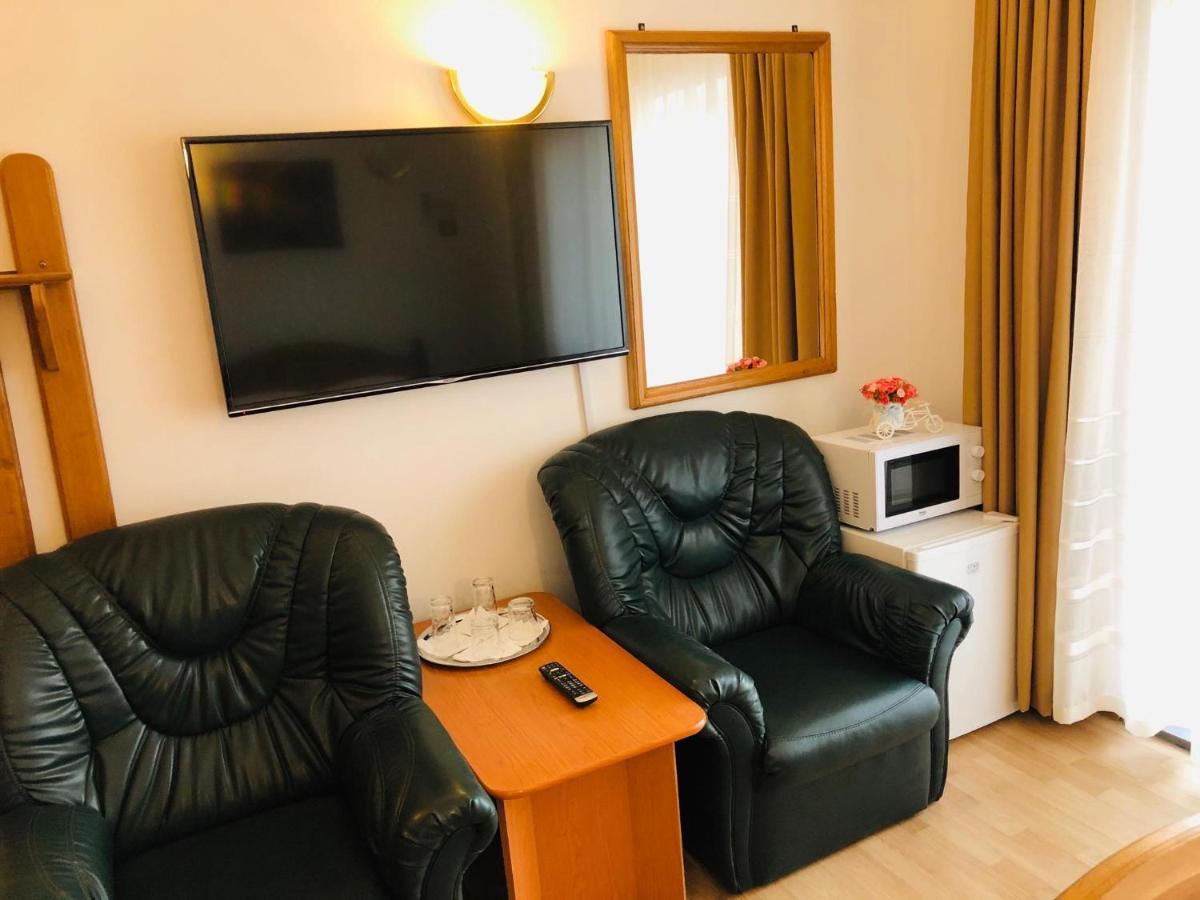 Pensiune Roua Arad Extérieur photo